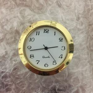 plastic 1 7/16“ clock fitup gold case with white arabic dial